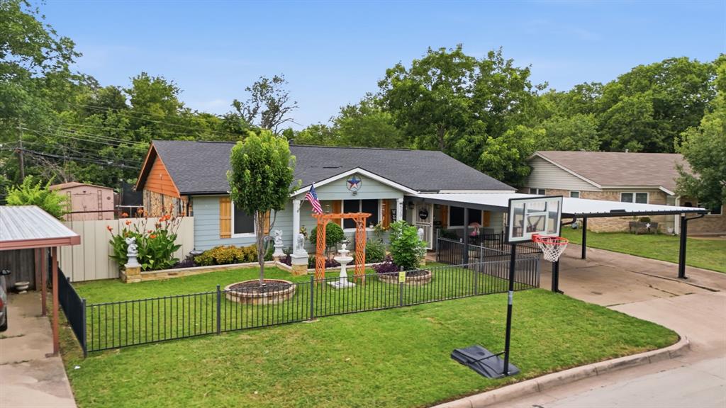520 Thompson Drive — photo