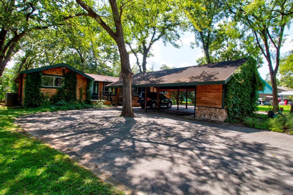 914 Kiowa Drive W — photo