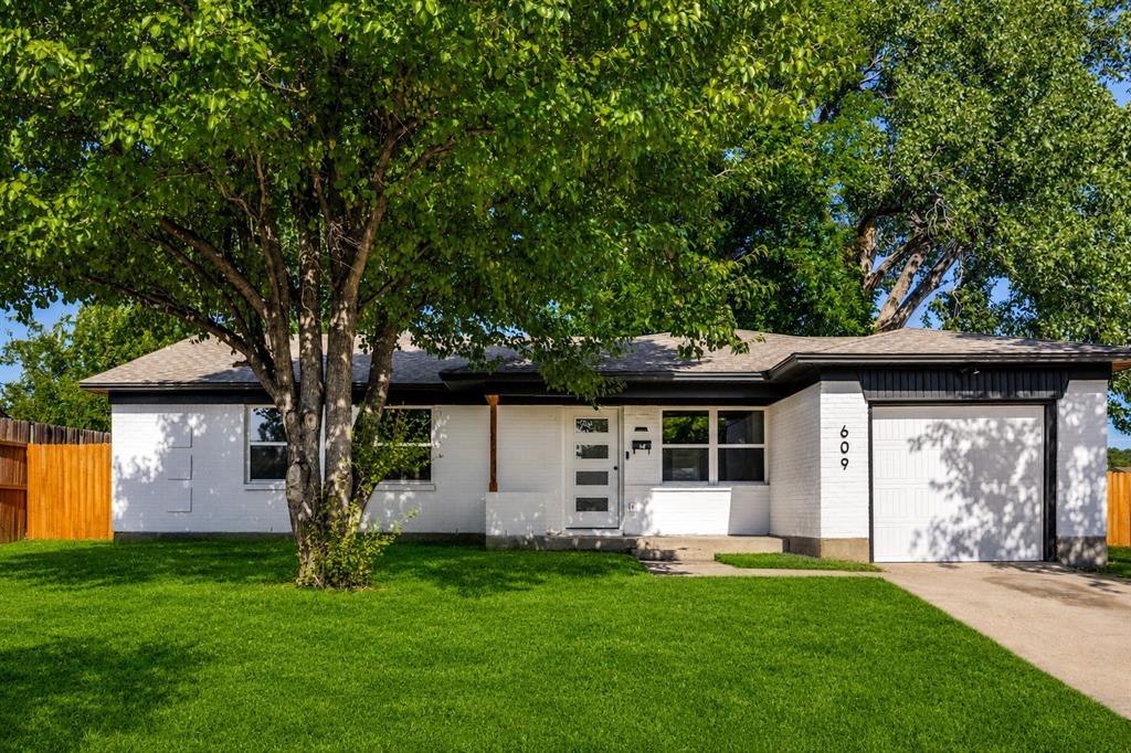 609 Warren Drive — photo