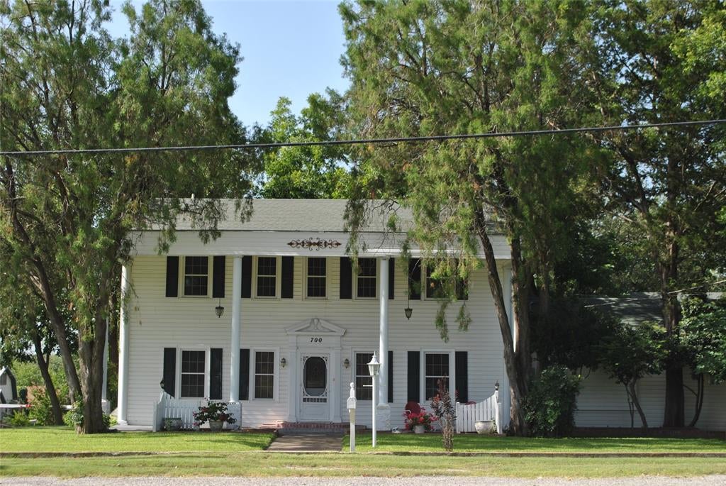 700 W Wrights Avenue — photo