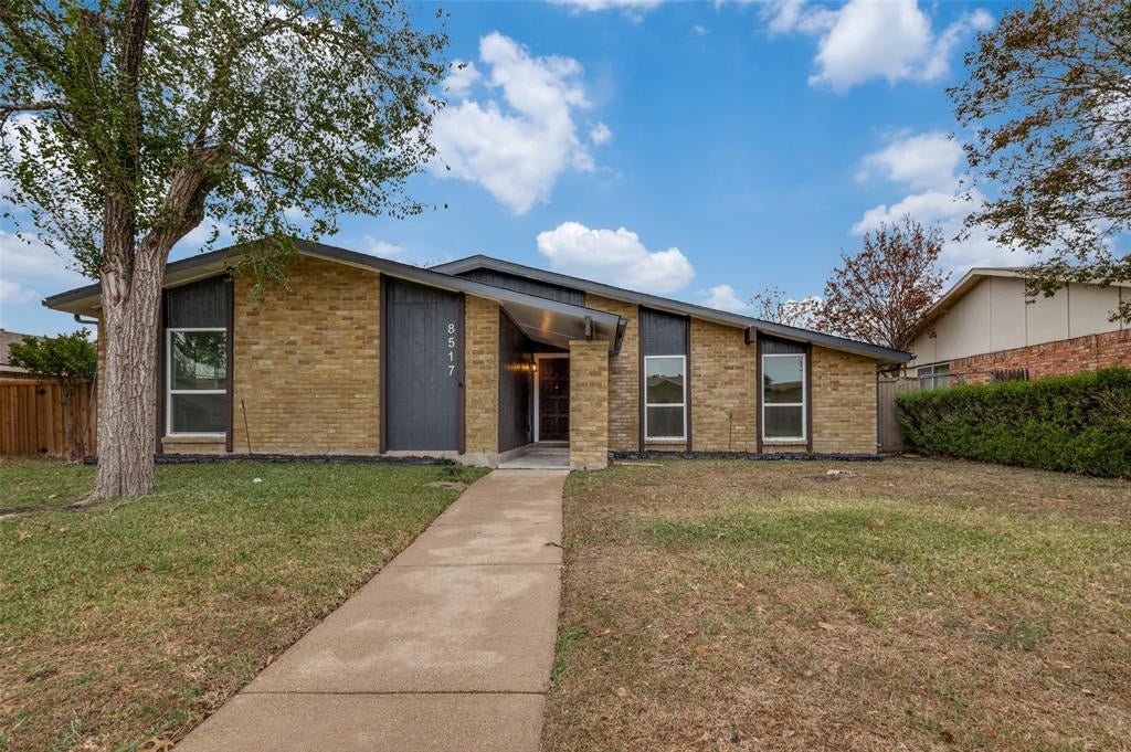8517 Van Pelt Drive — photo