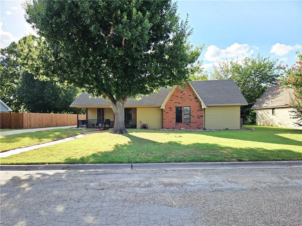 804 Crestline Drive — photo