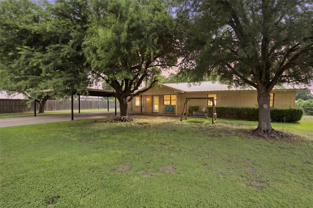 1002 Caron Street — photo
