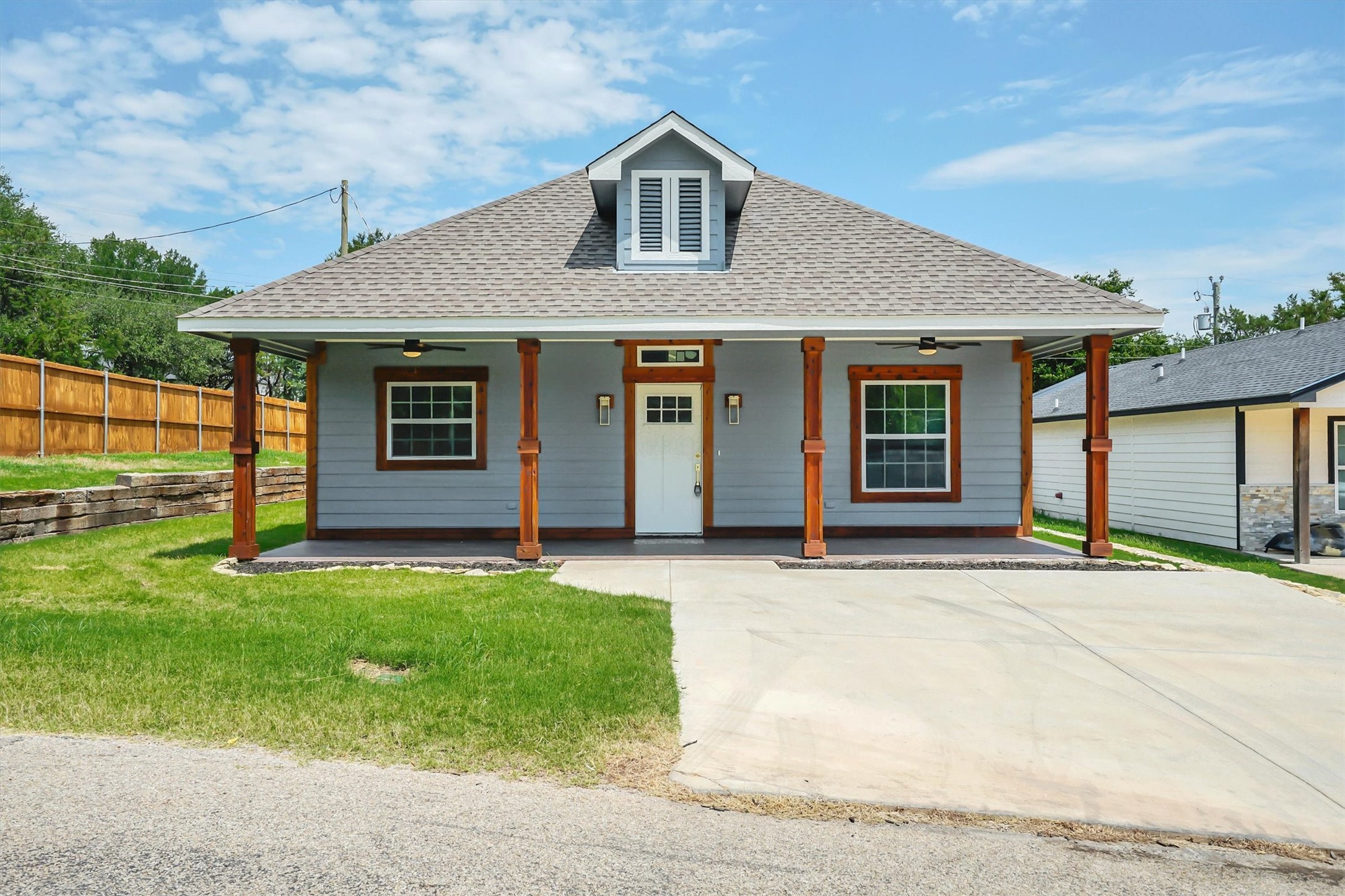 800 Crow Court — photo