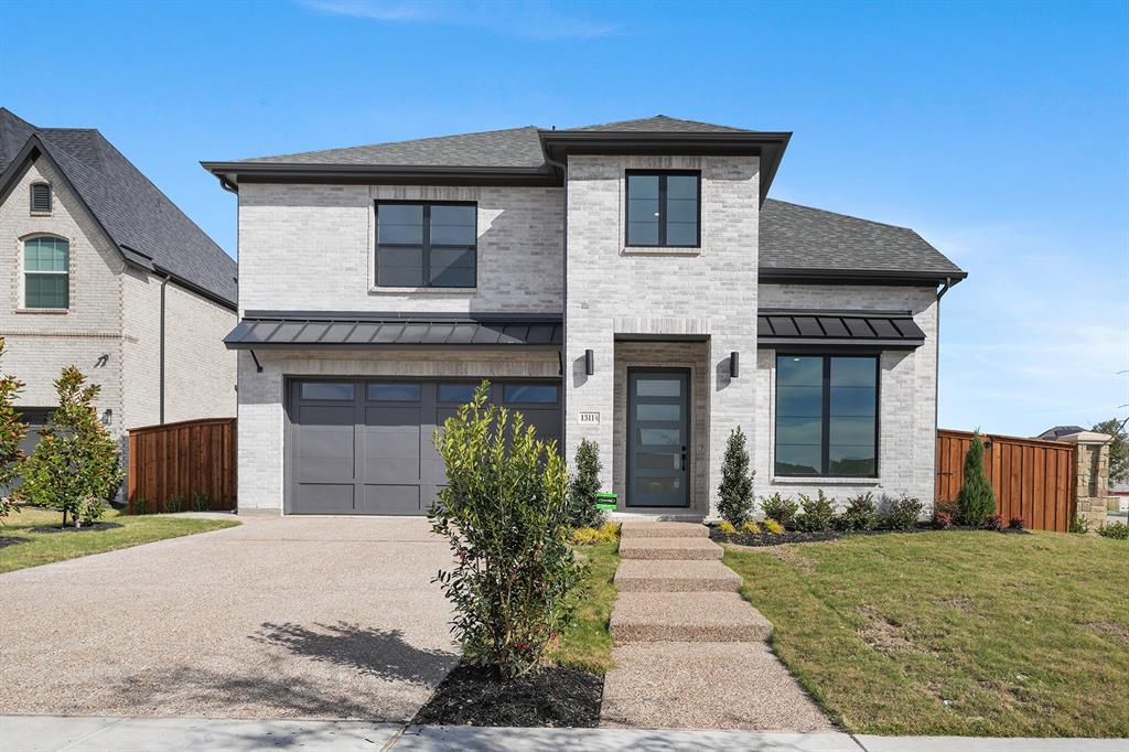 1311 Sapphire Lane — photo