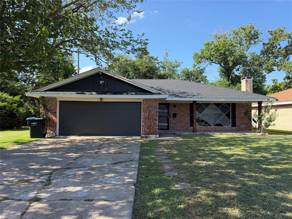 2406 W Broadview Street — photo