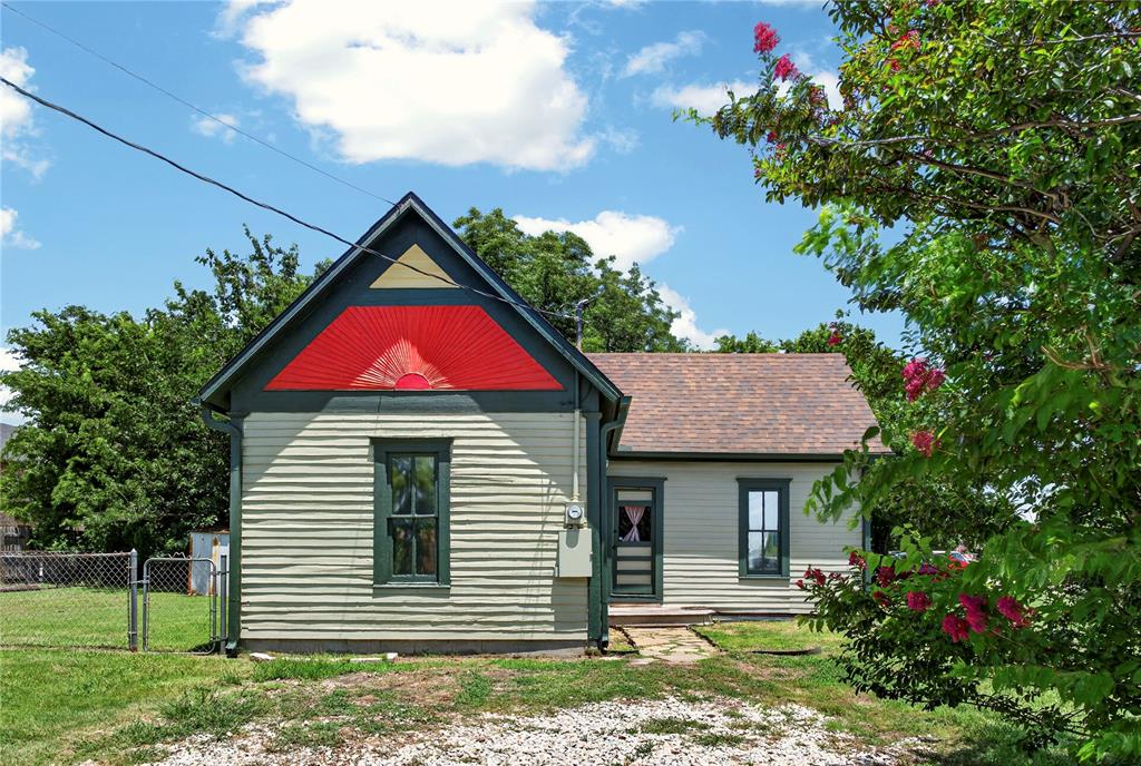 203 Plum Street — photo