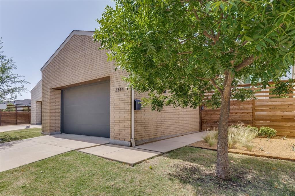 3344 Walchard Court — photo