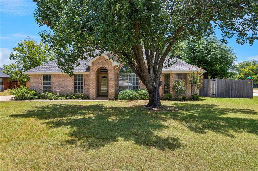 433 Sherwood Court — photo