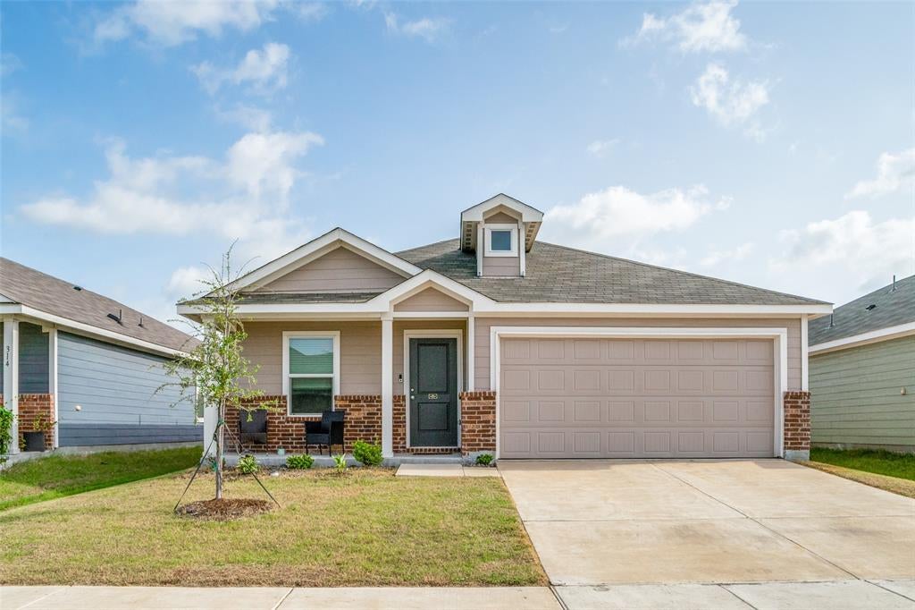 310 Mahogany Lane — photo