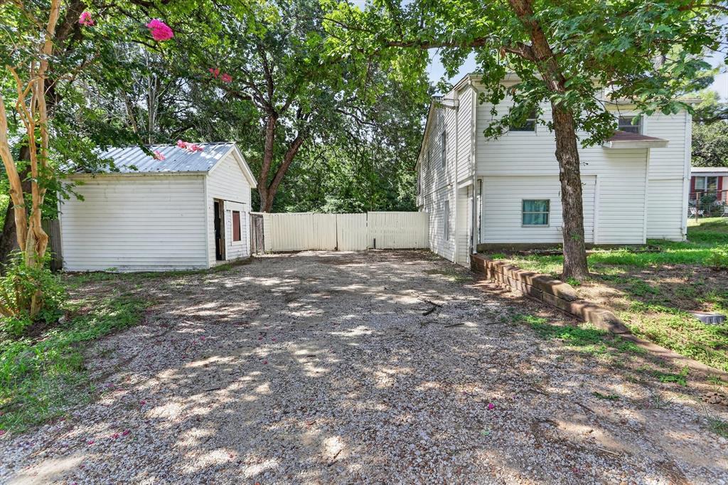 7239 Alcove Street — photo