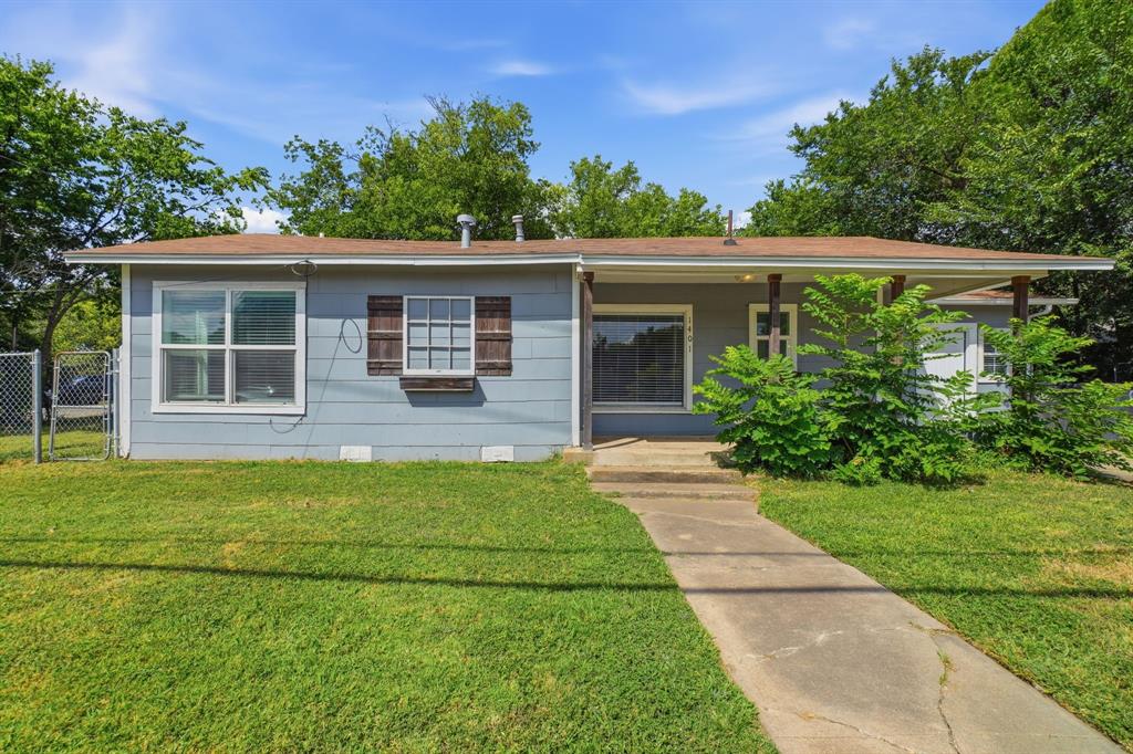 1401 Granbury Street — photo