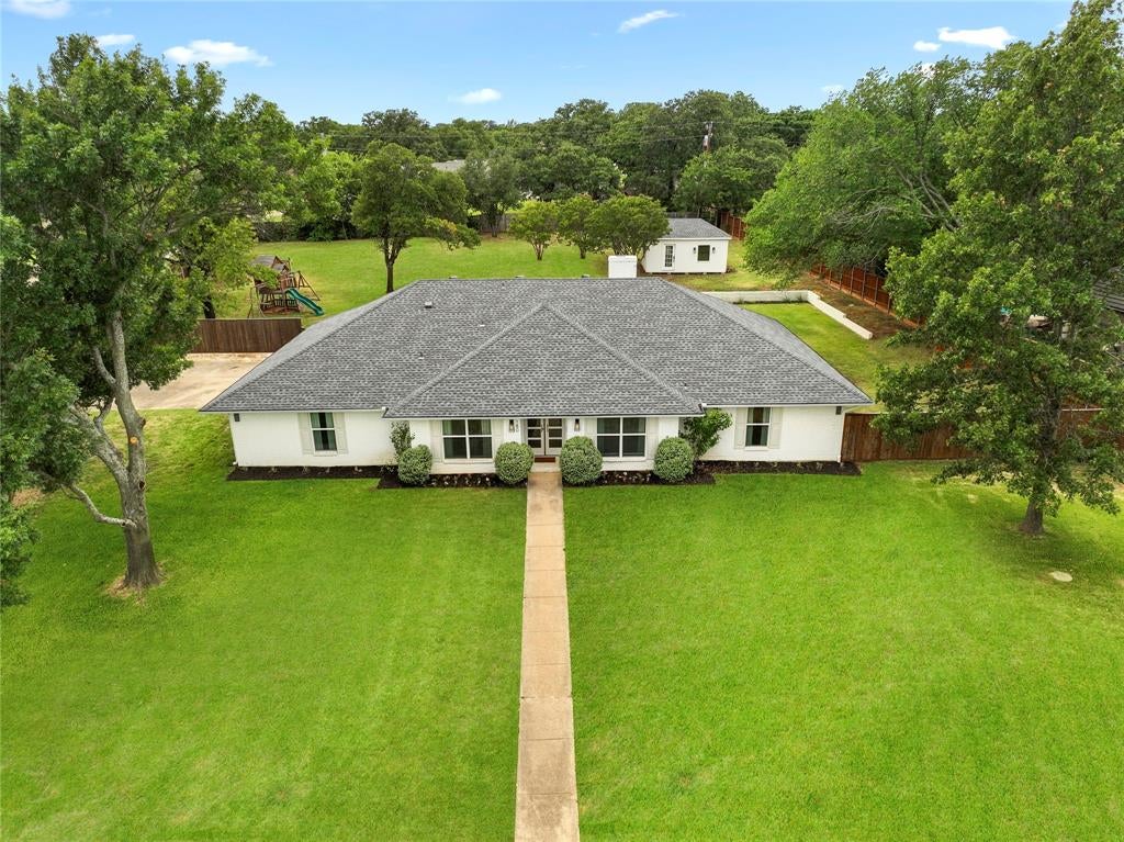 180 Trailing Oaks Drive — photo