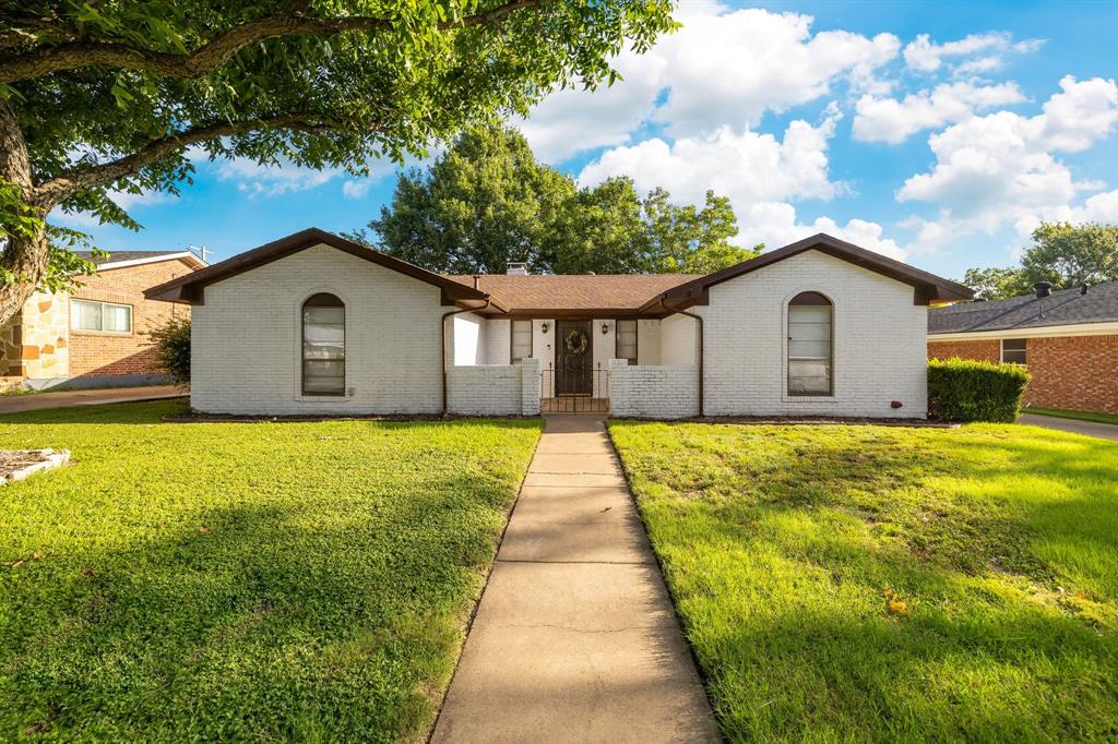 8348 Hillside Drive — photo