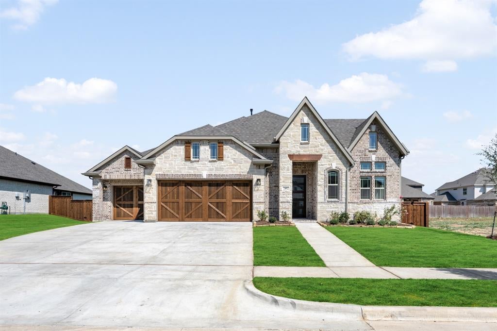 2402 Avalon Drive — photo