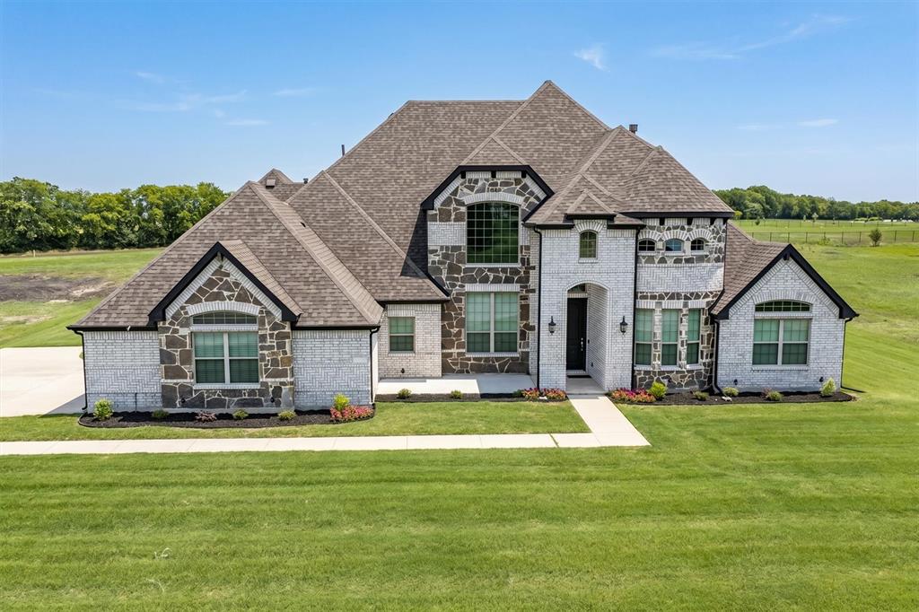 312 Ledstone Court — photo