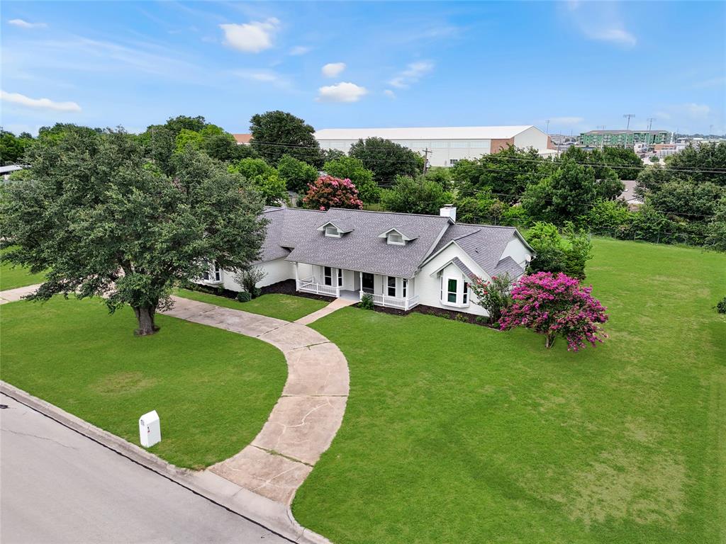 3128 Darby Lane — photo