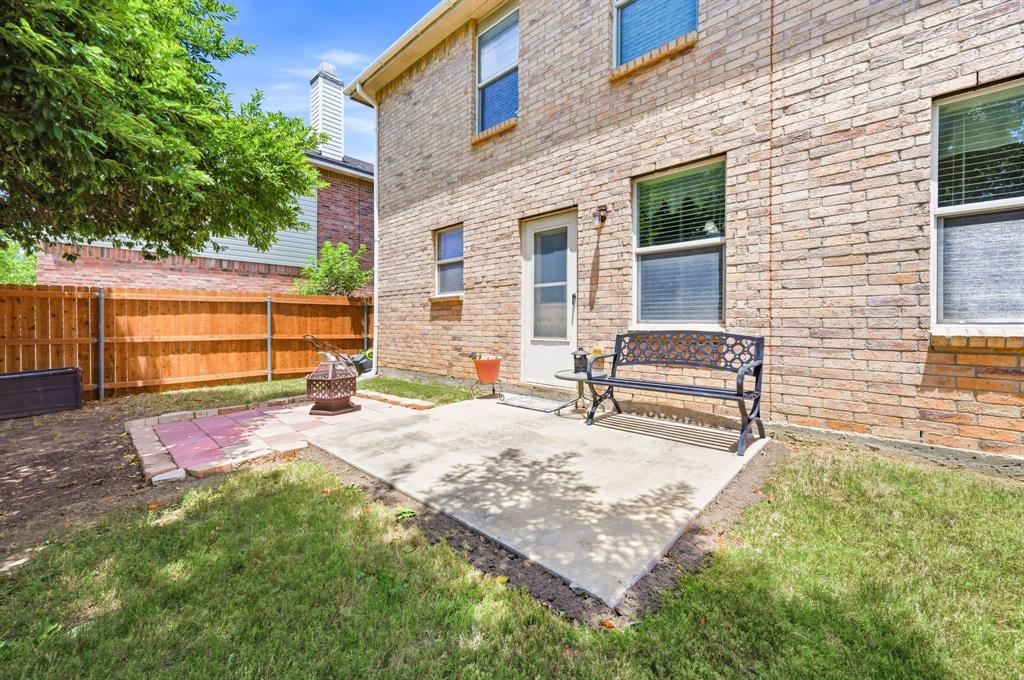 1828 Kittredge Way — photo