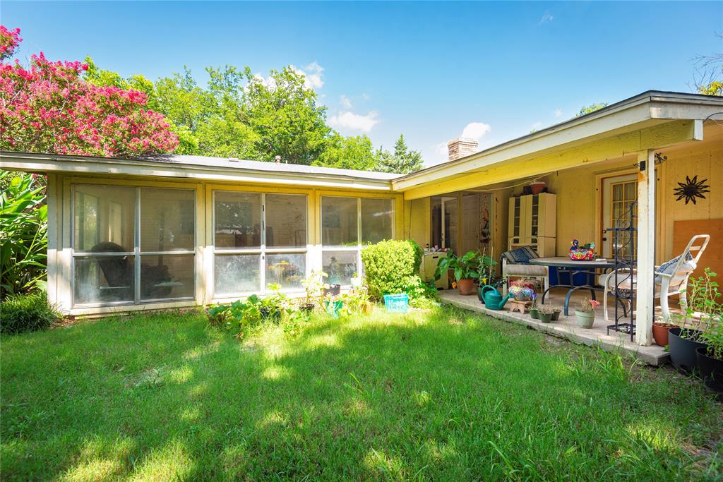 9170 Dogwood Street — photo
