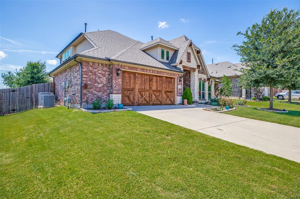 1718 Sandalwood Lane — photo