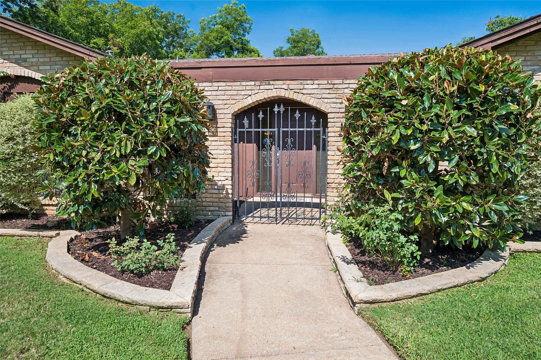 1204 Springwood Court, Euless, TX 76040 — photo 3