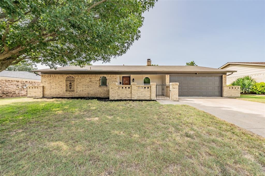 1413 Lamplighter Lane — photo