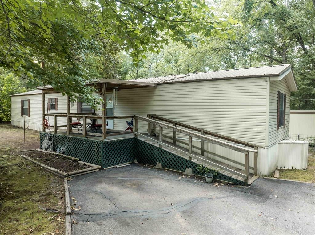 190 E Sycamore Lane — photo