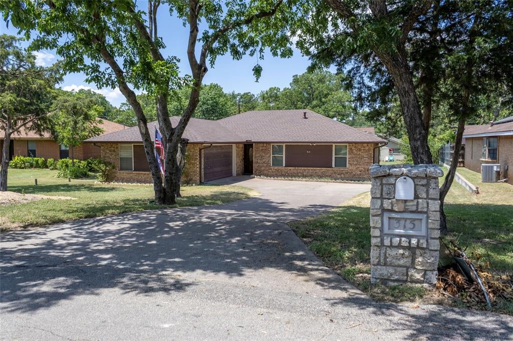315 Dow Ross Boulevard — photo