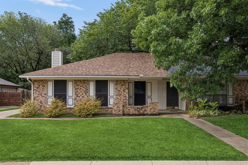 118 E Denton Drive, Euless, TX 76039 — photo 2
