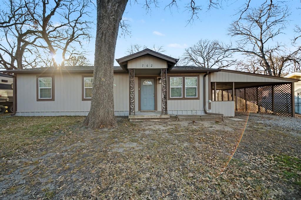 762 Oak Leaf Trail — photo