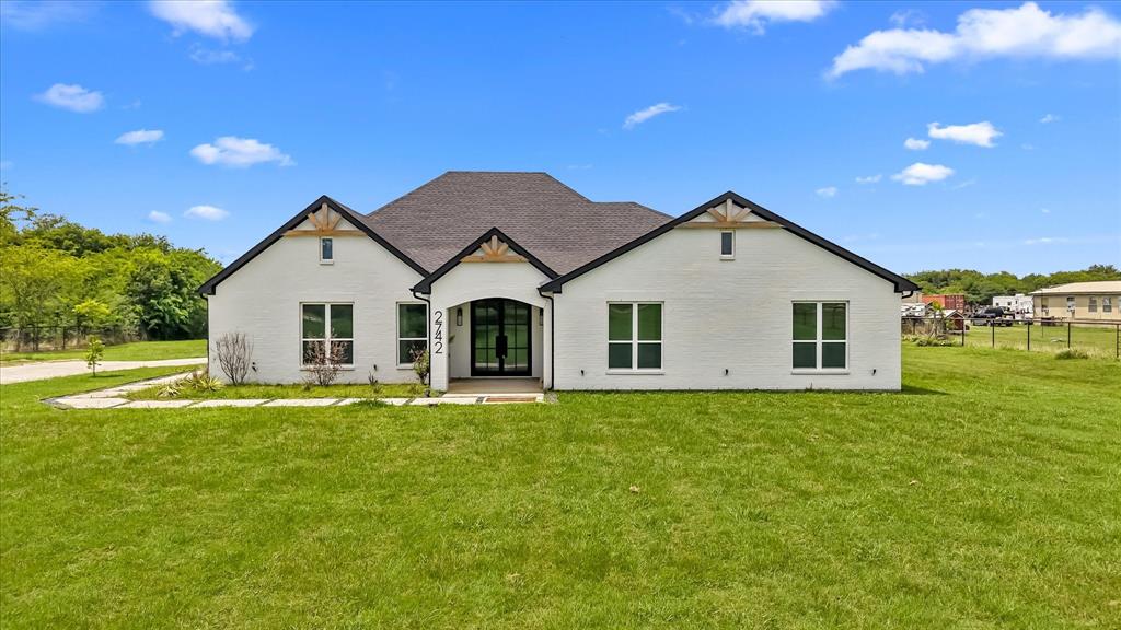 2742 Sundown Drive — photo
