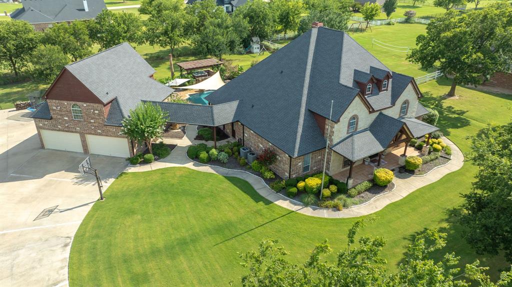 465 Equestrian Drive — photo