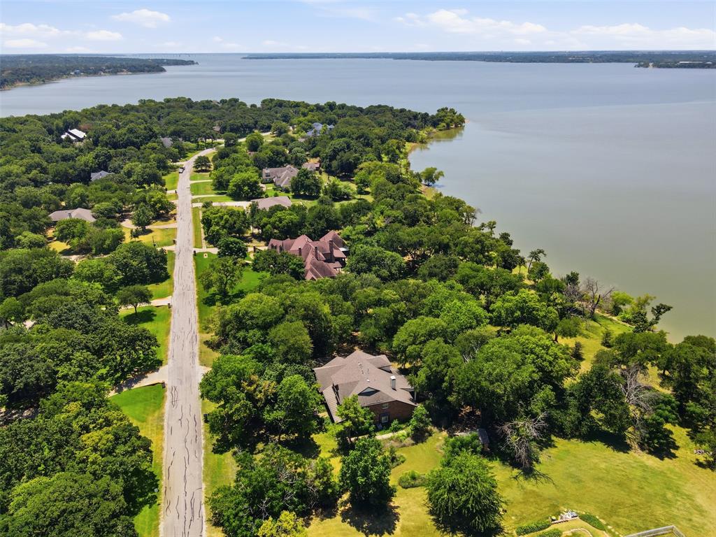 3101 W Oak Shores Drive — photo