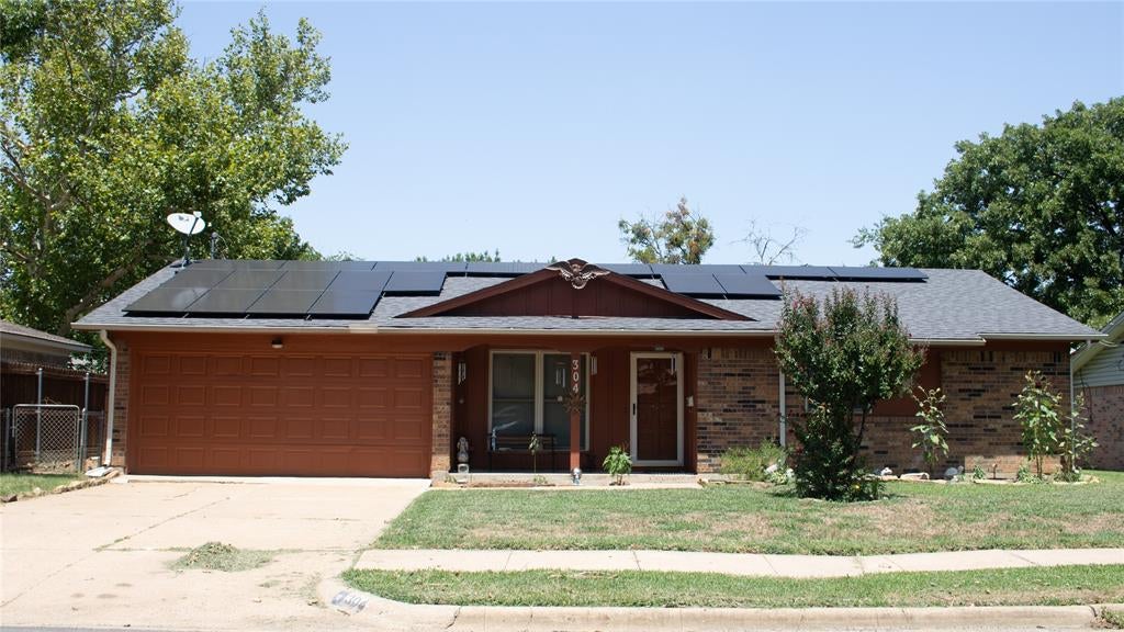 304 NW Suzanne Terrace — photo