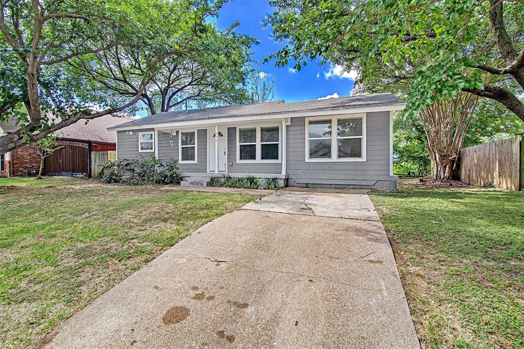 624 E Ellen Avenue, Hurst, TX 76053 — photo 2