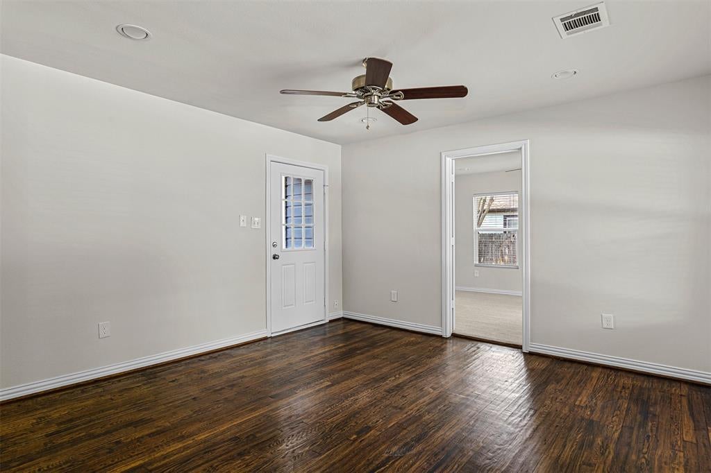 624 E Ellen Avenue, Hurst, TX 76053 — photo 3