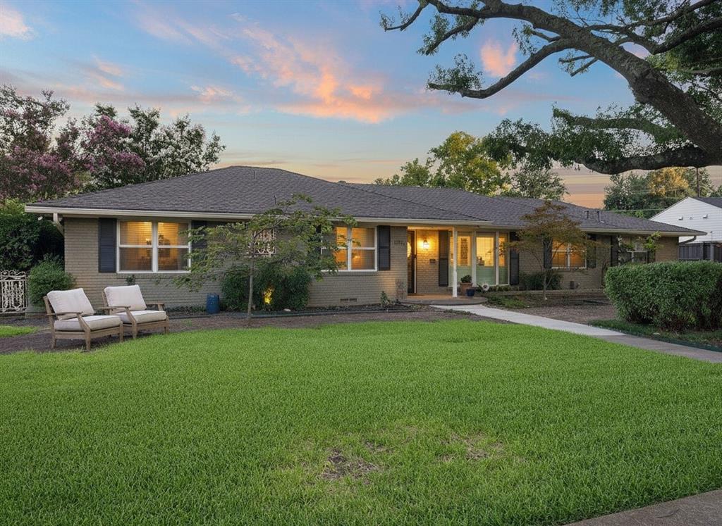 807 Clearwater Drive — photo