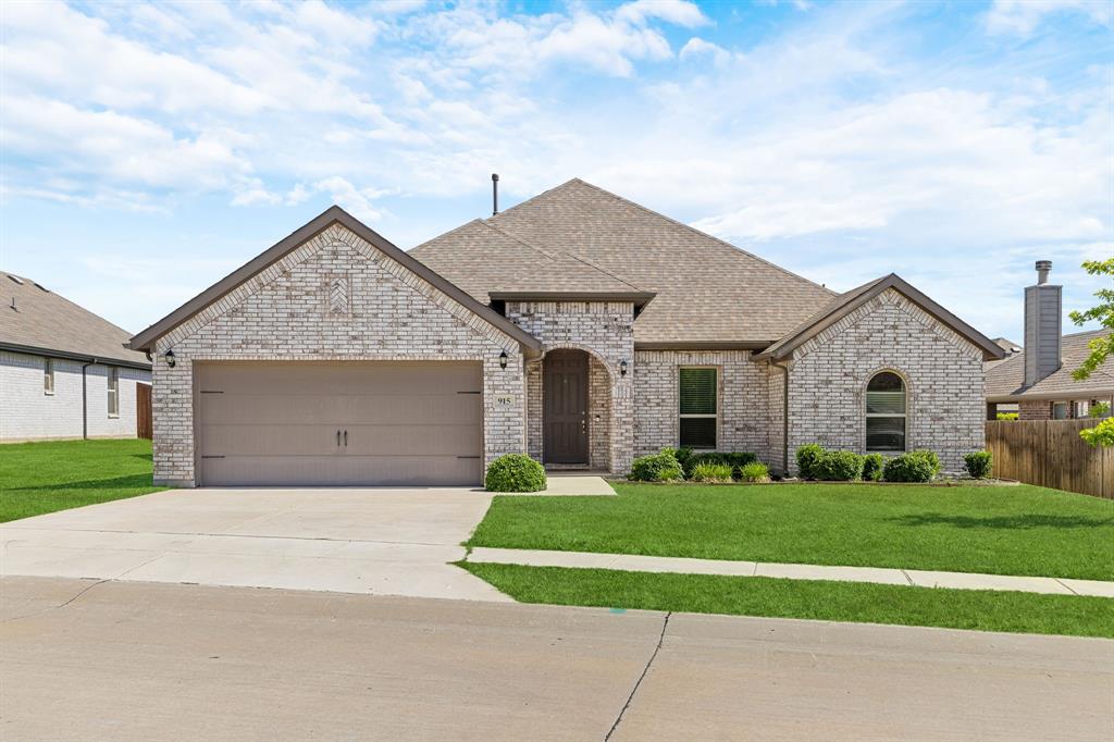 915 Timber Ridge Drive — photo