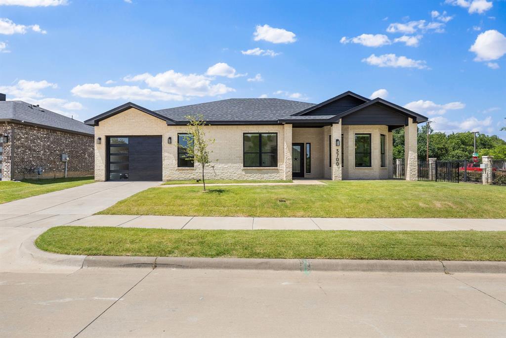 3700 Creek View Drive — photo