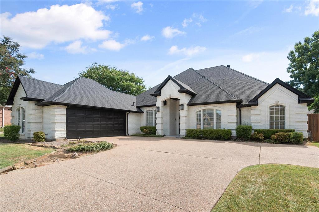 812 Turnberry Drive — photo
