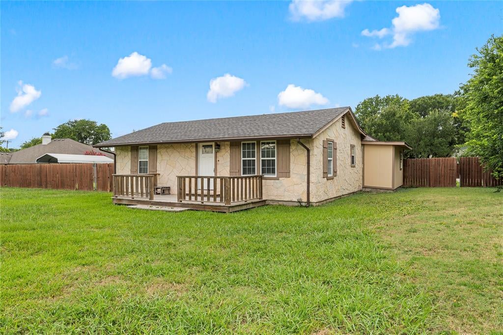 1305 S Robinson Drive — photo