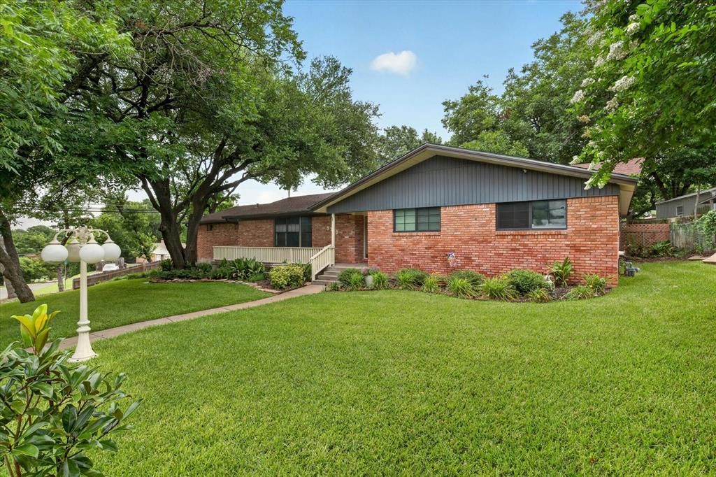 9700 Brookwood Circle — photo