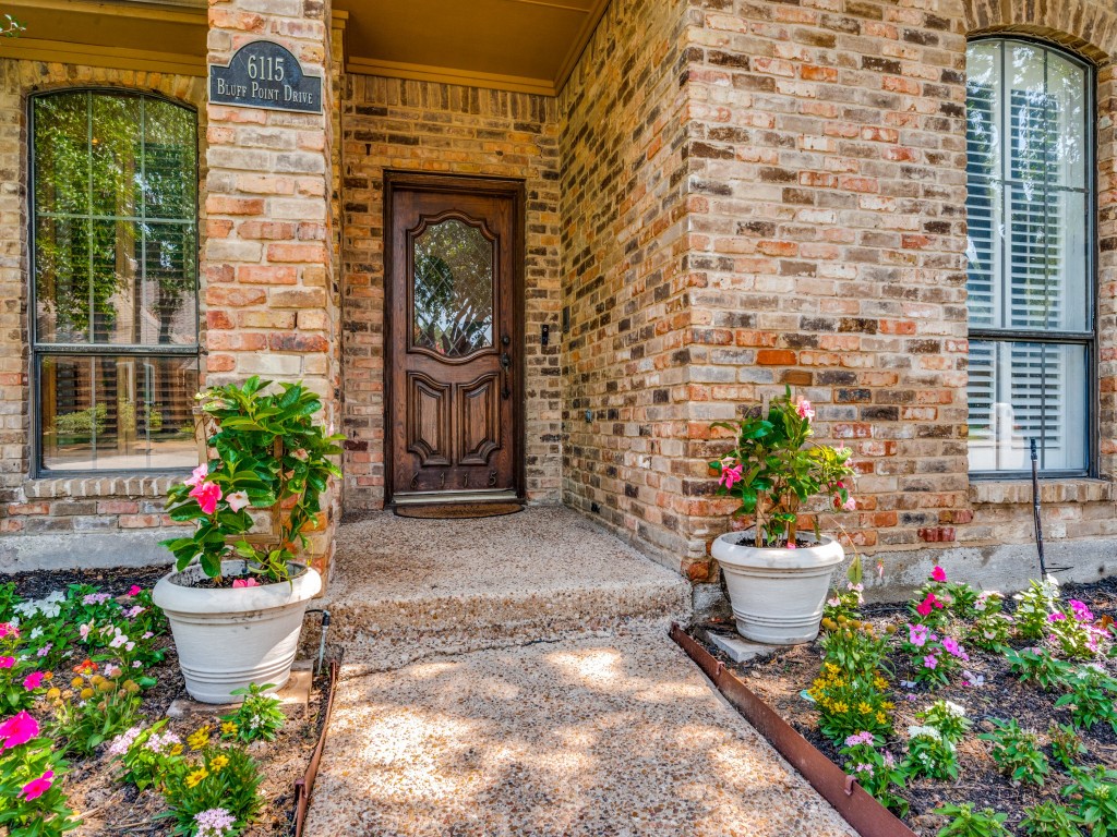 6115 Bluff Point Drive, Dallas, TX 75248 — photo 2