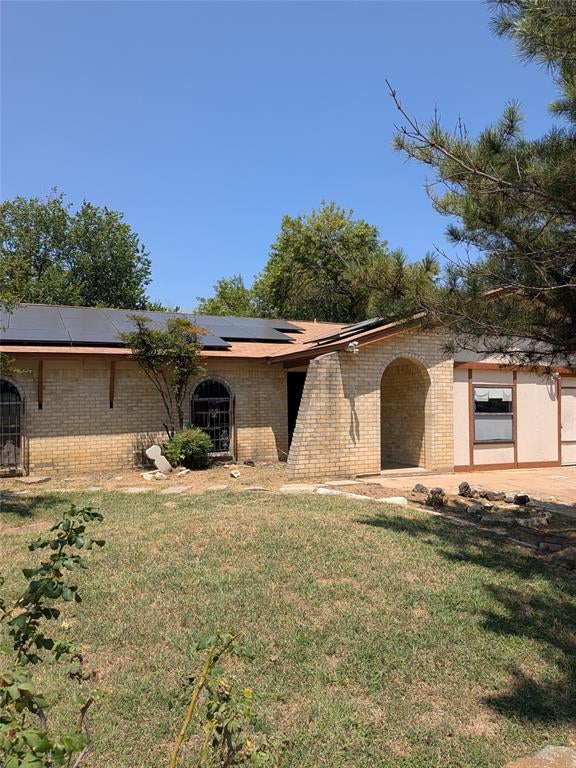 7501 Acapulco Road — photo