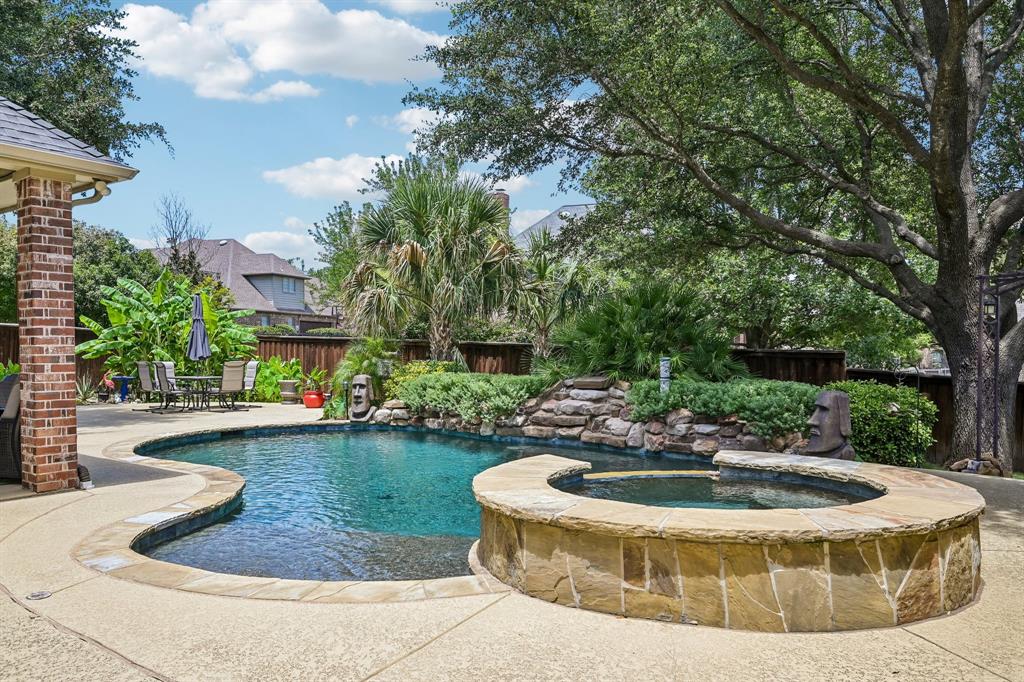 812 White Buffalo Lane — photo