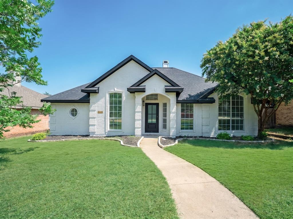 8260 Edgewater Drive — photo