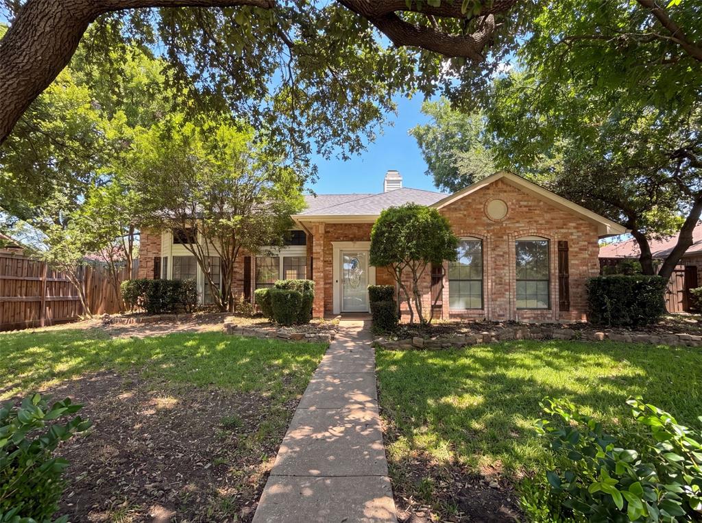 1613 Mullins Drive — photo