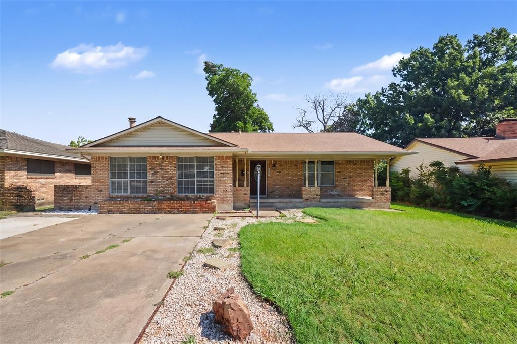 1303 Charleston Drive — photo