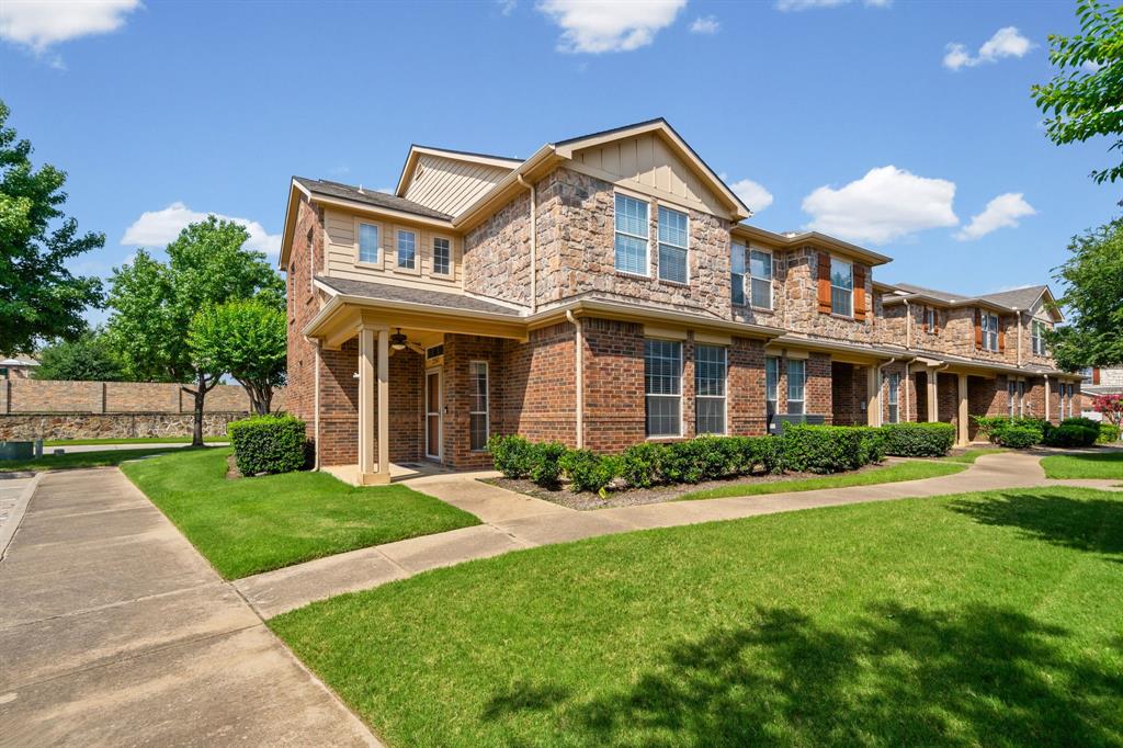 2204 Canterbury Park Drive — photo
