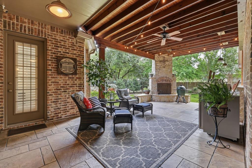 901 Foxworth Court — photo